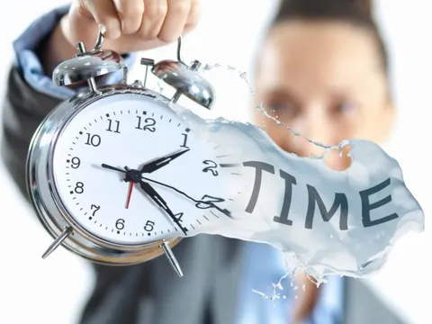 Vì sao khi vội, ta luôn có cảm giác thời gian trôi nhanh hơn? Não bộ có đang đánh lừa bạn?