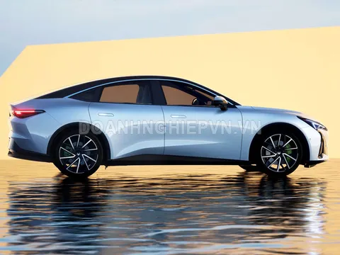 Xe sedan ‘trên cơ’ Toyota Camry, công suất 530 mã lực, giá hơn 450 triệu đồng