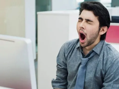 Tại sao khi ngáp lại chảy nước mắt