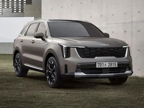 Kia Sorento cho Hyundai Santa Fe 'hít khói' về doanh số