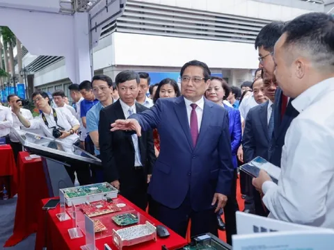 Thủ tướng phát động phong trào cả nước thi đua đổi mới sáng tạo, chuyển đổi số