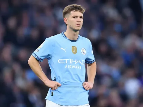 Man Utd gây sốc với ý định chiêu mộ "viên ngọc thô" từ đại kình địch Man City