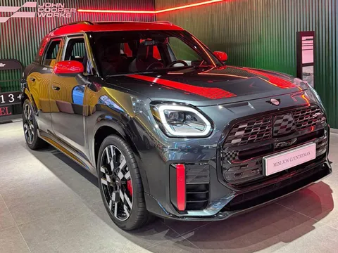 MINI Cooper 2025 ra mắt tại Việt Nam với hàng loạt nâng cấp, giá từ 2,099 tỷ đồng