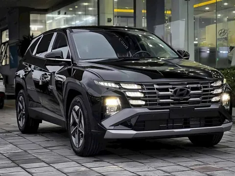 Loạt xe SUV hạng C đua nhau giảm giá cực mạnh, dân tình đổ xô săn deal cực hời