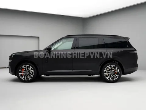 SUV đẹp như Range Rover, dài hơn 5,2m, công suất 845 mã lực, nội thất sang, chảnh giá gần 1,2 tỷ đồng