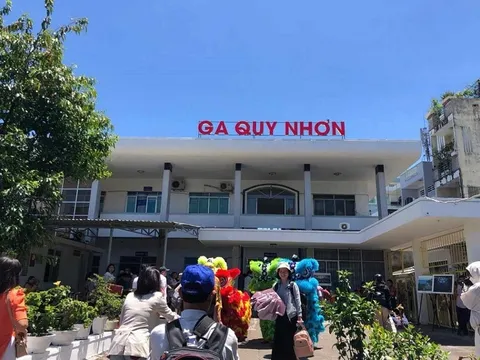 Chạy thử chuyến tàu du lịch Quy Nhơn - Diêu Trì