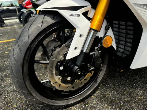 Xe tay ga 244cc, ngoại hình hầm hố, trang bị ngang Honda SH, giá siêu cạnh tranh