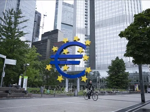 Kinh tế Eurozone bất ngờ bứt tốc giữa áp lực thương mại từ Mỹ