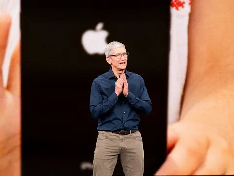 CEO Apple Tim Cook thông báo về hoạt động của hãng tại Ấn Độ và Việt Nam
