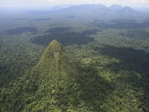 El Cono: Kim tự tháp thiêng bí ẩn ẩn sâu trong rừng rậm Amazon