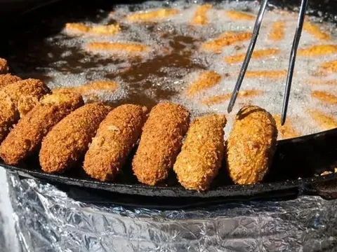 Cảnh báo: 5 thói quen nấu nướng tiềm ẩn nguy cơ gây ung thư mà nhiều gia đình mắc phải