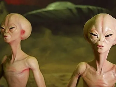 Người ngoài hành tinh đang điều khiển những ngôi sao siêu tốc để khám phá thiên hà?