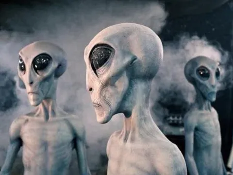 Các nhà khoa học lên kế hoạch dùng máu người để dụ 'người ngoài hành tinh' trên sao Hỏa lộ diện