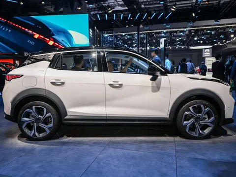 SUV hạng B công suất 299 mã lực, giá ngang Kia Sonet, cạnh tranh cùng Toyota Yaris Cross