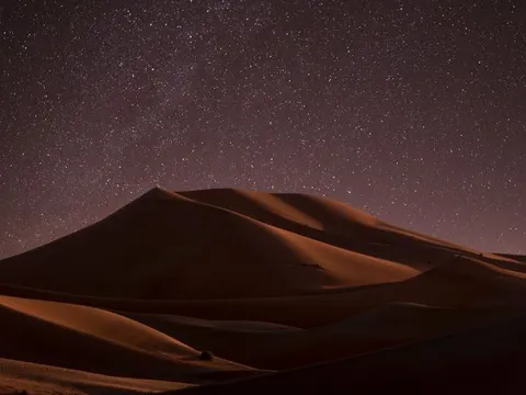 Giải mã nguyên nhân sa mạc trở nên lạnh lẽo vào ban đêm