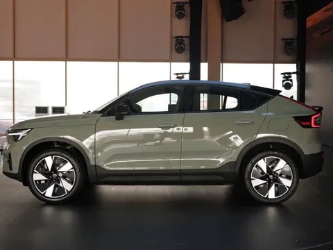 Cập nhật bảng giá xe Volvo mới nhất tháng 5/2025: Mẫu xe đắt nhất 6,490 tỷ đồng