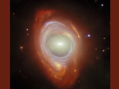 "Mắt vũ trụ" hiếm gặp chiếu thẳng vào Trái Đất