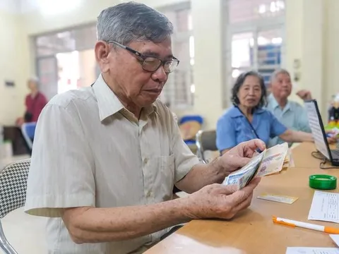 Từ 1/7/2025: Điều kiện và mức trợ cấp mới cho người lao động trên 60 tuổi