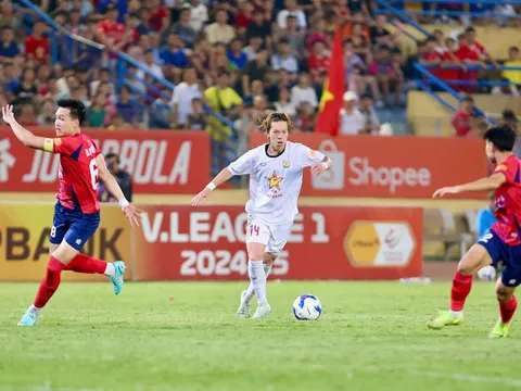 Tiền vệ Việt kiều lộ điểm yếu thể lực, HLV Kim Sang-sik có bất ngờ lớn trong danh sách ĐT Việt Nam?