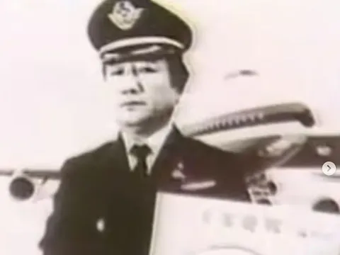 Phi công sống sót kỳ diệu khi chạm trán với 'tàu mẹ UFO', CIA bị cáo buộc che giấu sự việc suốt 30 năm