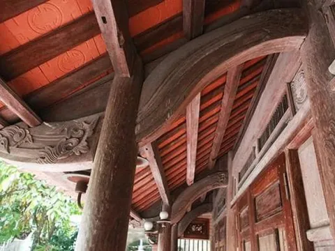 Ngôi nhà cổ được làm bằng loại gỗ quý hiếm như 'khối vàng lộ thiên' ở Việt Nam, trị giá hàng trăm tỷ đồng