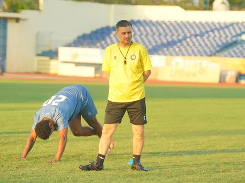 HLV Đông Á Thanh Hóa tuyên bố từ chức sau chuỗi 4 trận toàn thua