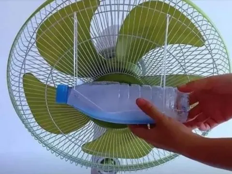 Bí quyết đơn giản giúp hạ nhiệt, đuổi muỗi và tiết kiệm điện ngay tại nhà chỉ với... khẩu trang