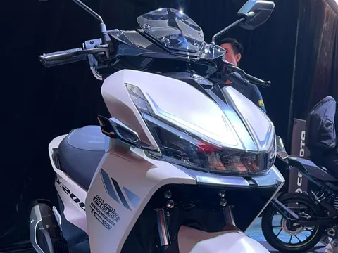 Xe tay ga 175cc, phanh ABS 2 kênh, TCS, giá hơn 48 triệu, ‘đe nẹt’ Honda Air Blade 160