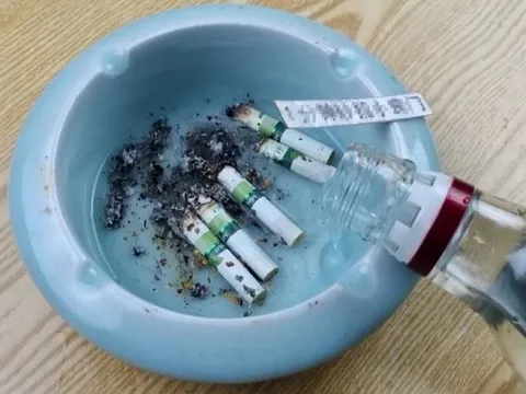 Tàn thuốc lá – “Rác thải độc hại” bất ngờ trở thành “thần dược” trong đời sống hàng ngày