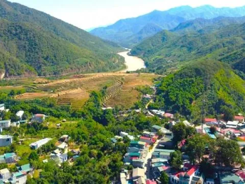 Đây là huyện biên giới duy nhất không sáp nhập xã nào