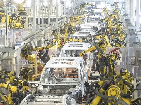 Tự lực công nghệ: Trung Quốc dồn sức xây 'pháo đài' ứng phó Mỹ
