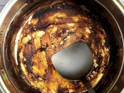 Mẹo hay giúp làm sạch đáy nồi bị cháy