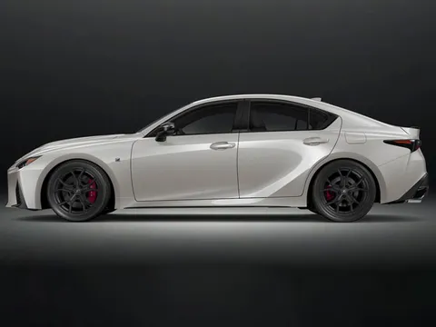 Chi tiết Lexus IS 500 Ultimate Edition vừa trình làng: Động cơ V8, giới hạn 500 chiếc