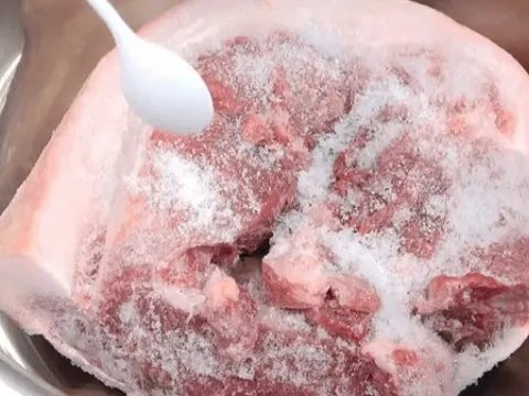 2 cách rã đông thịt chuẩn được người có kinh nghiệm tin dùng