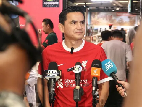 Rộ tin HLV Kiatisak sắp trở lại V.League dẫn dắt Trường Tươi Bình Phước, tái hợp Công Phượng