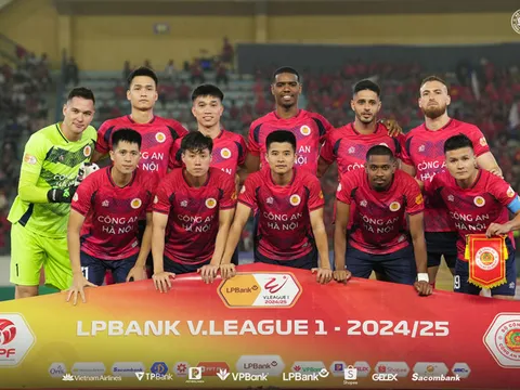 CLB CAHN gây sốt với 4 cái tên góp mặt trong đội hình xuất sắc nhất Shopee Cup 2024/2025