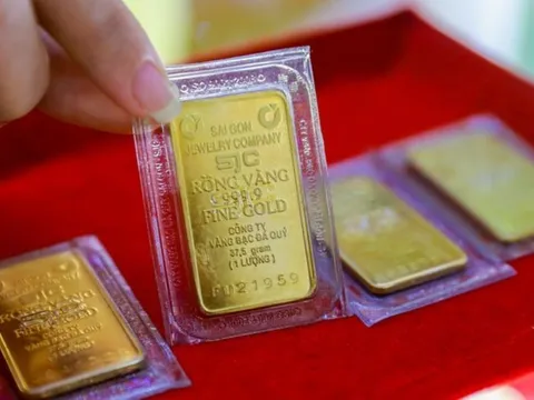Giá vàng thế giới vẫn ổn định sau khi Fed công bố biên bản họp tháng 5
