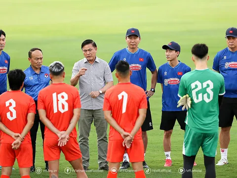 HLV Kim Sang-sik đón hung tin trước trận gặp Malaysia, danh sách ĐT Việt Nam biến động lớn