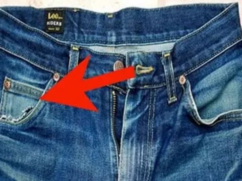 Bí ẩn chiếc túi nhỏ trên quần jeans: Trang trí hay còn gì hơn thế?
