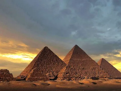 Giải mã Kim tự tháp Giza và 4 bí ẩn thách thức nhân loại hàng ngàn năm