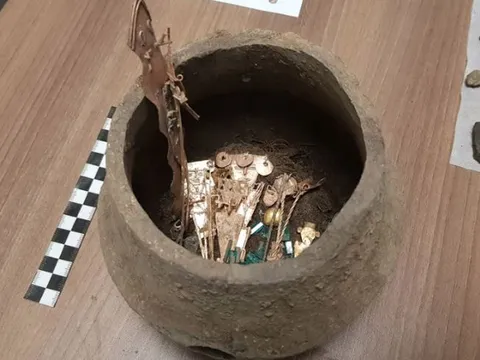 Tìm thấy 8 bình gốm đầy vàng bạc và ngọc lục bảo hé lộ bí ẩn nền văn minh Muisca 600 năm trước