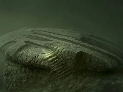 Vật thể bí ẩn dưới đáy biển Baltic: Tàn tích cổ đại hay tàu vũ trụ ngoài hành tinh?