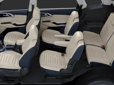 Ở Việt Nam có xe 7 chỗ giá dưới 600 triệu đang giảm giá, có option ghế cơ trưởng, có cả máy dầu tiết kiệm