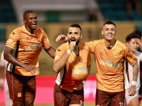 CLB CAHN ‘giúp’ HAGL chính thức trụ hạng thành công 