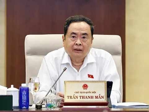 Chủ tịch Quốc hội: Mỗi người dân, doanh nghiệp có một trợ lý ảo