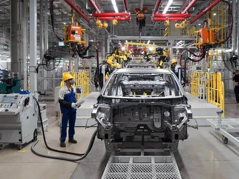 Doanh nghiệp loay hoay trước 'cuộc chơi' nội địa hóa ô tô

