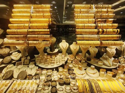 Nhu cầu trú ẩn an toàn giữ nhịp tăng cho vàng
