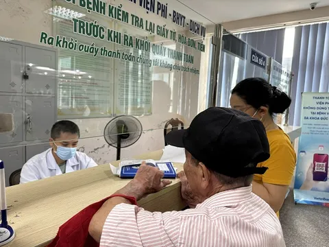 Cấp thuốc dài ngày, giảm áp lực cho người bệnh - Bài 1: Giảm áp lực cho cả người bệnh và bệnh viện
