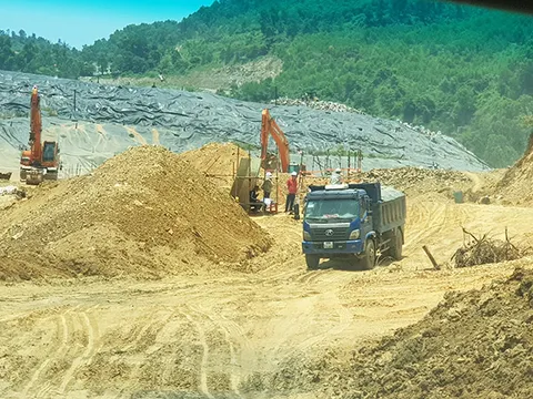Đà Nẵng: Triển khai cấp bách hộc rác số 7 tại bãi rác Khánh Sơn