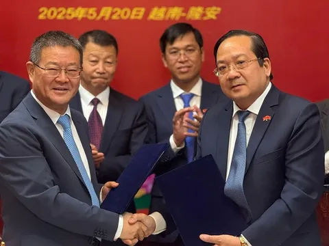 Long An: Tăng tốc hút đầu tư, cải thiện mạnh mẽ môi trường kinh doanh
